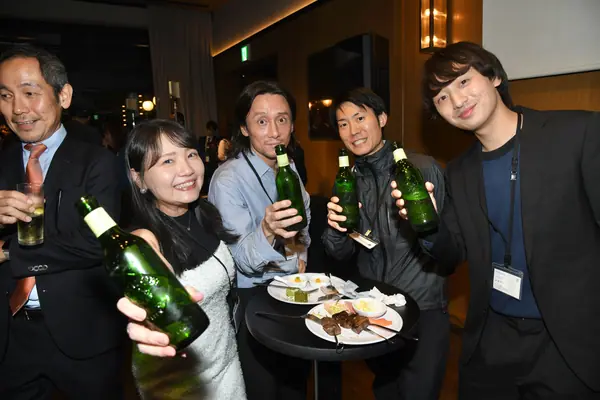 GP15周年イベント MOMENTUM：ボトルで乾杯（20:01）