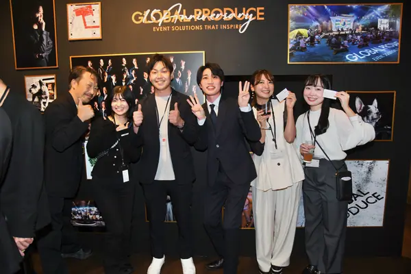 GP15周年イベント MOMENTUM：写真の壁で集合（20:23）
